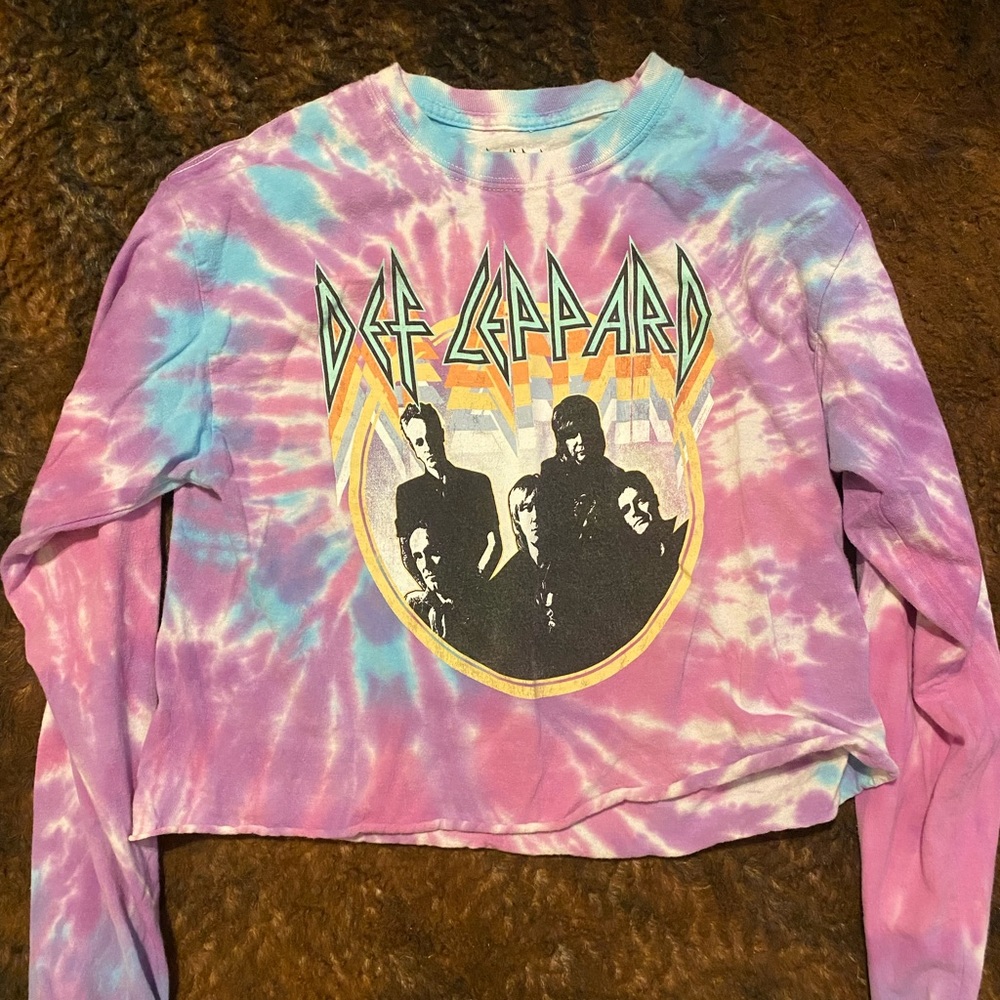Def Leppard Cropped Long Sleeve